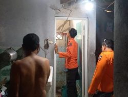Tembok Rumah di Bogor Ambruk Timpa Wanita Sedang Mandi hingga Luka-luka.
