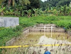 DLH Bogor Segel Pabrik Pakan Ternak yang Buang Limbah ke Sungai.