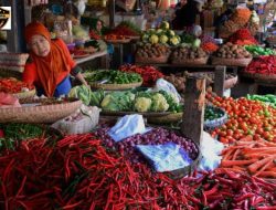 Harga Pangan Hari Ini, 17 Oktober 2025, Beras Premium Turun Rp15.795, Minyak Goreng Naik