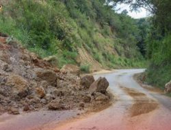 3 Kecamatan di Kabupaten Sukabumi Dilanda Banjir-Longsor Usai Hujan Deras Mengguyur.