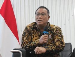 Kerek Daya Beli Buruh, Jumhur Usulkan Meja Restoran Ditempel Stiker QRIS untuk Uang Tip