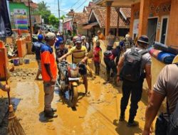 Korban Terdampak Banjir Bandang Sukabumi Butuh Makanan-Pakaian