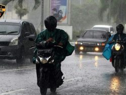Sebagian Jakarta Diprakirakan Hujan dari Minggu Pagi hingga Sore. 