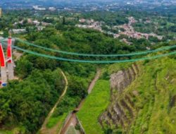 Wisata Baru di Jabar, Jembatan Gantung Kaca Terpanjang di Indonesia Suguhkan Keindahan Alam Segera Dibuka