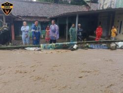 Hari Keempat Pasca Banjir Bandang, 15 KK di Mekar Asih Sukabumi Masih Tinggal di Pengungsian.