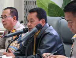 Bupati Tangerang Keluarkan Surat Edaran, Truk Tambang Dilarang Melintas Sementara