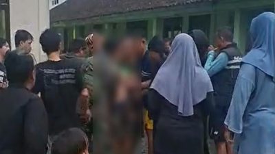 Viral Video Pria Diamuk Massa di Sukabumi, Diduga Cabuli Anak Tiri Dibawah Umur.